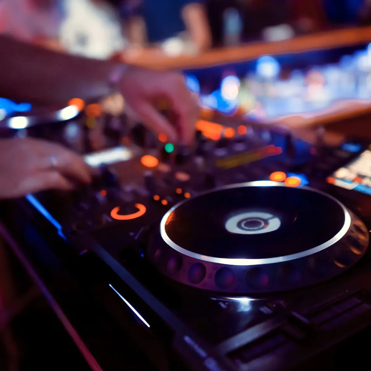 DJ-k — esküvői szolgáltatók, fotó